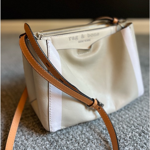 COPY - rag &  bone Passenger Crossbody Leather - Picture 2 of 7